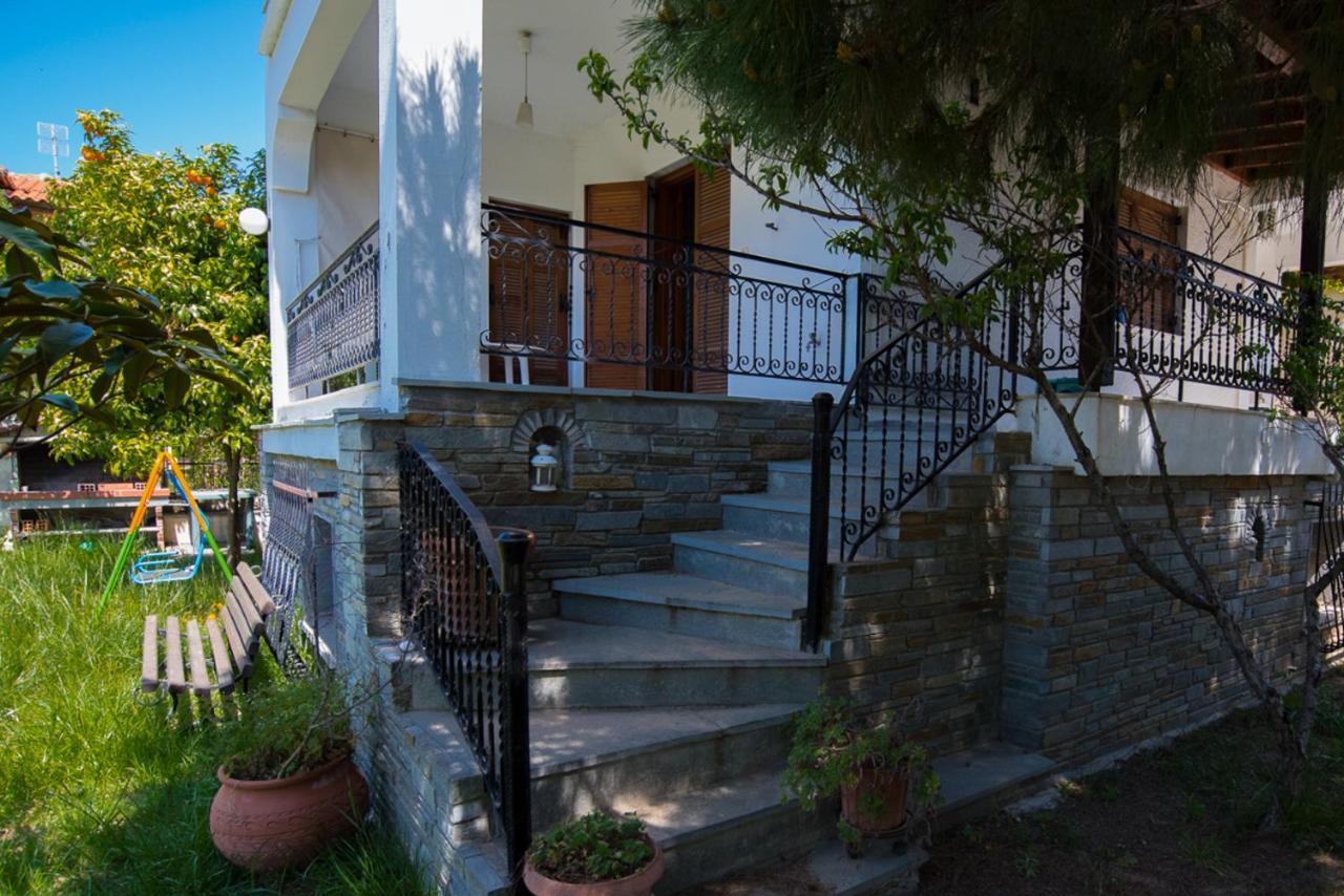 Seasidelongo Houses 1 Min From The Beach Of Nikiti Exterior photo