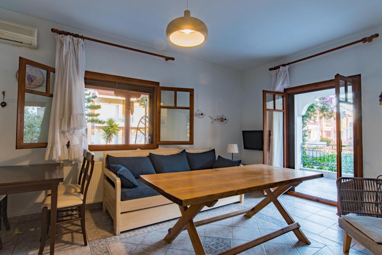 Seasidelongo Houses 1 Min From The Beach Of Nikiti Exterior photo